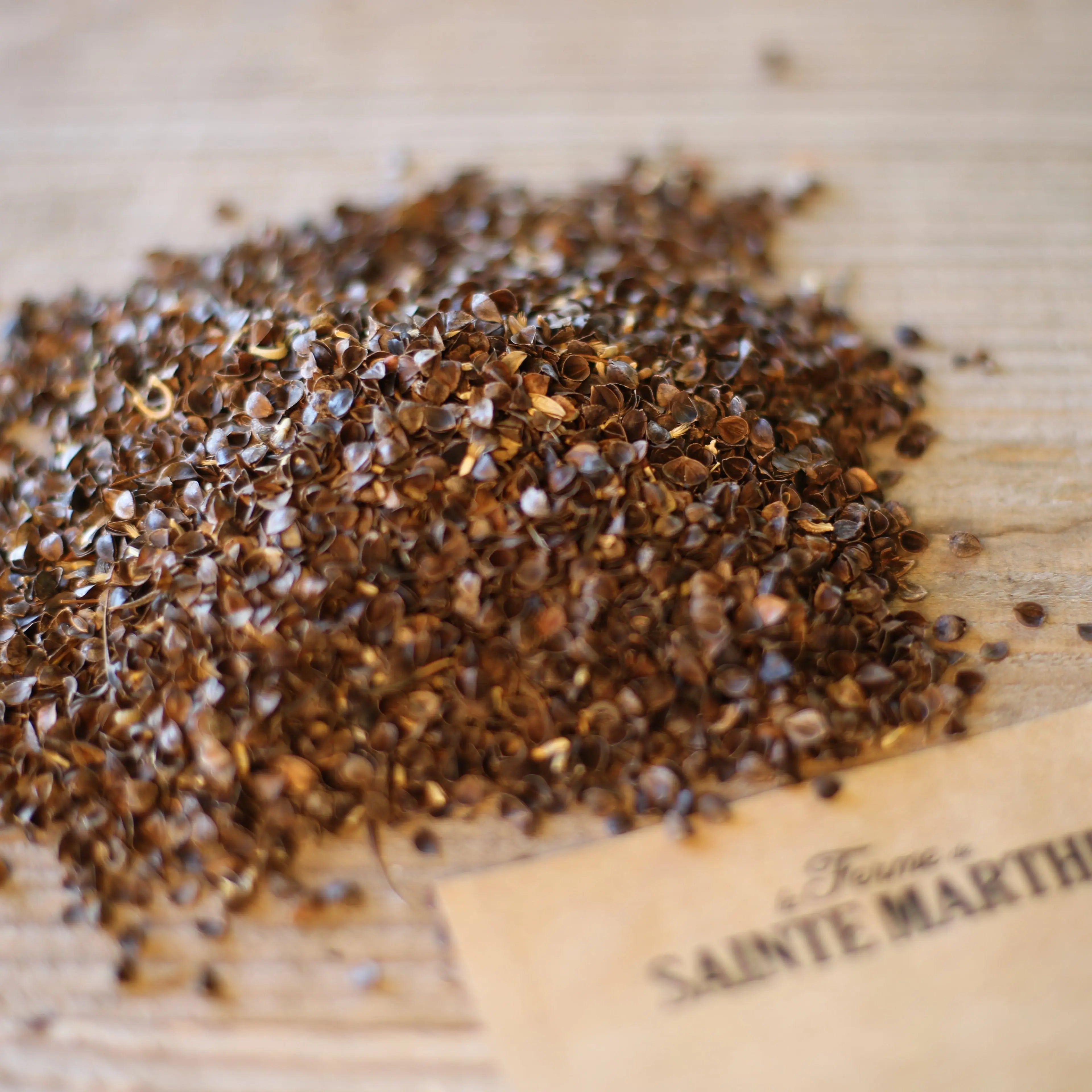ferme-de-sainte-marthe-m-lange-nourrir-abeilles-graines-bio image 2